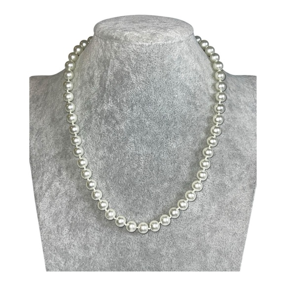 Glass Beaded Faux Pearl Necklace With Fish Hook Closure Choker Length 17” - Picture 1 of 5